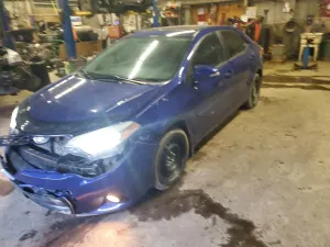 Toyota Corolla 1.8L 4 2015