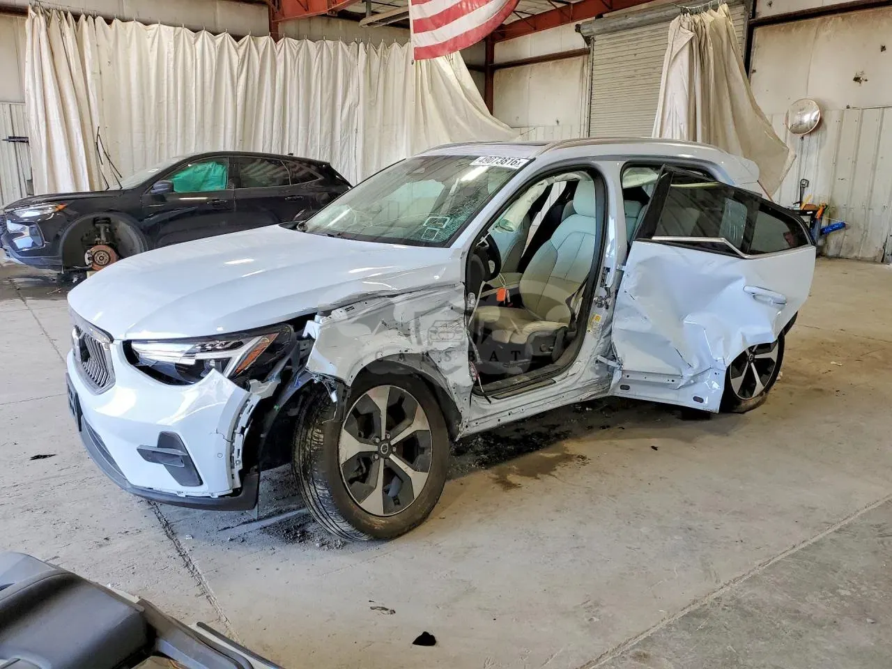 Volvo XC40 2.0L 4 2025