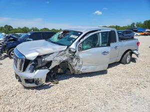 Nissan Titan 5.6L 8 2017