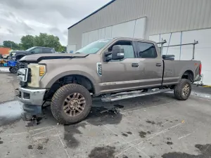 Ford F-350 6.7L 8 2018