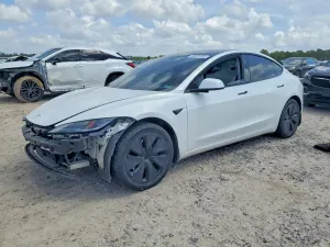 Tesla Model 3 2024
