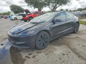 Tesla Model 3 2025