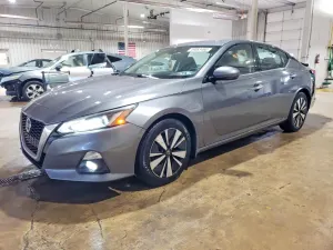 Nissan Altima 2.5L 4 2019