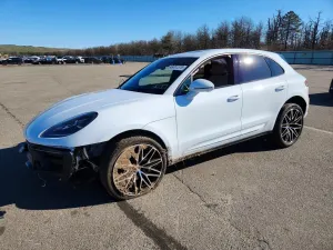 Porsche Macan 2.0L 4 2025