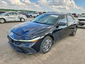 Hyundai Elantra 2.0L 4 2024