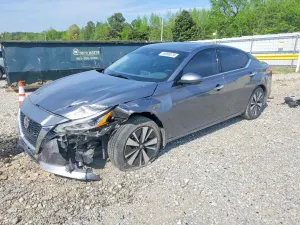 Nissan Altima 2.5L 4 2020