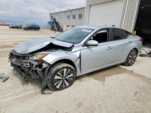 Nissan Altima 2.5L 4 2022