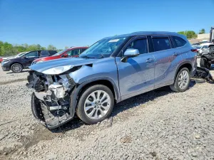 Toyota Highlander 2.4L 4 2023
