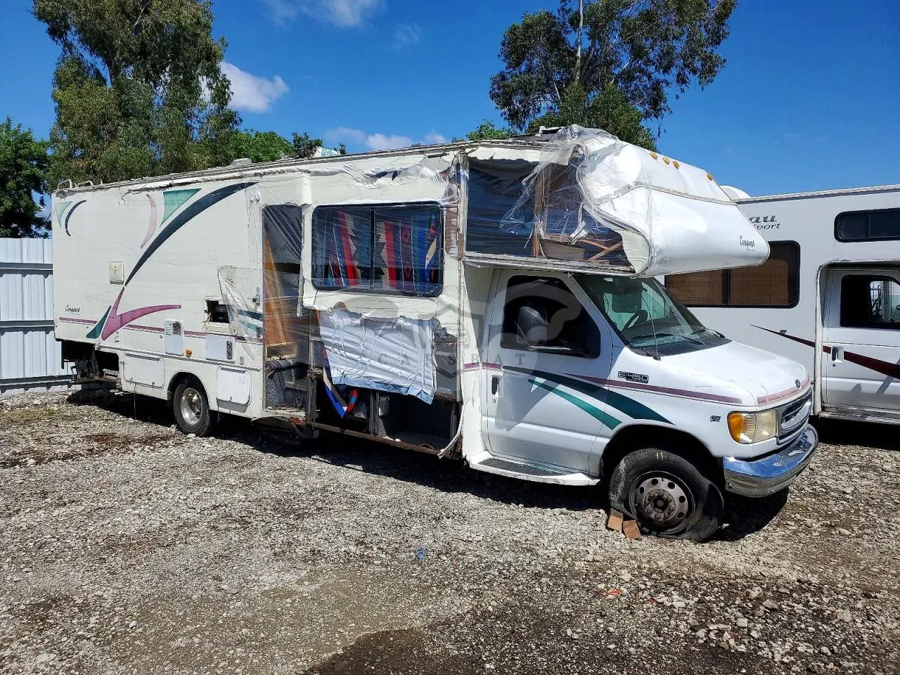Ford Econoline 6.8L 10 1999