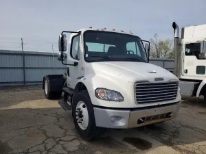 Freightliner Business Class M2 6.7L 6 2011