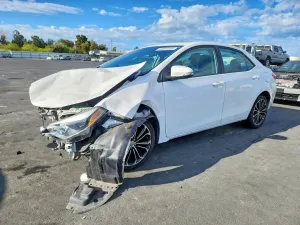 Toyota Corolla 1.8L 4 2015