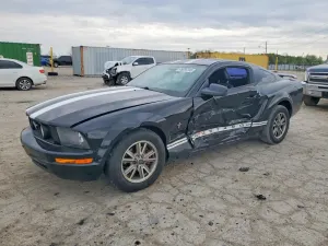 Ford Mustang 4.0L 6 2005