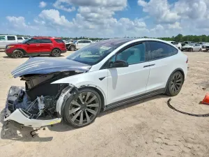 Tesla Model X 2022