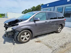 Toyota Sienna 3.5L 6 2012