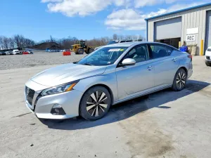 Nissan Altima 2.5L 4 2020