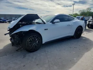 Ford Mustang 5.0L 8 2024
