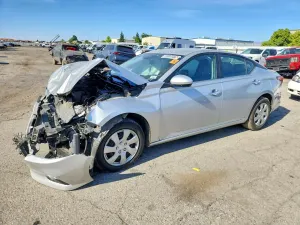 Nissan Altima 2.5L 4 2021
