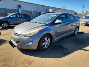 Hyundai Elantra 1.8L 4 2013