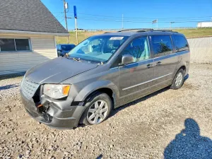 Chrysler Town & Country 3.8L 6 2010