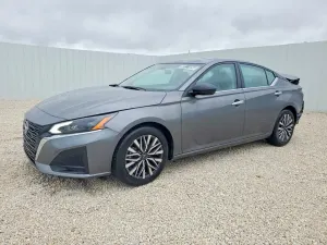 Nissan Altima 2.5L 4 2025