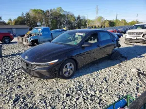Hyundai Elantra 2.0L 4 2025