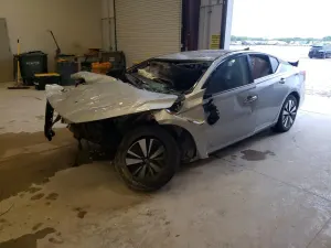 Nissan Altima 2.5L 4 2022