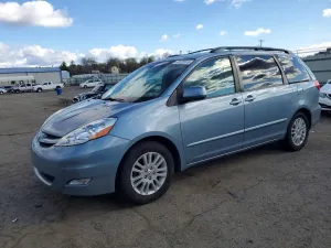 Toyota Sienna 3.5L 6 2010