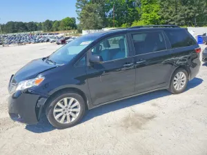 Toyota Sienna 3.5L 6 2015