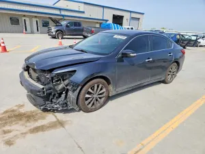 Nissan Altima 2.5L 4 2017