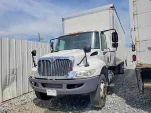 International DuraStar / 4000 6.7L 6 2018