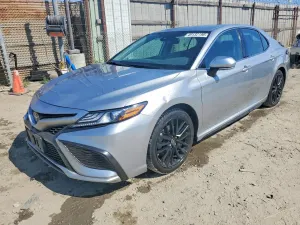 Toyota Camry 2.5L 4 2021