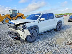 Nissan Frontier 3.8L 6 2022