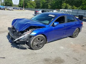 Hyundai Elantra 2.0L 4 2022