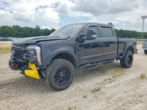 Ford F-250 6.7L 8 2025