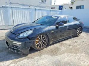 Porsche Panamera 3.0L 6 2016