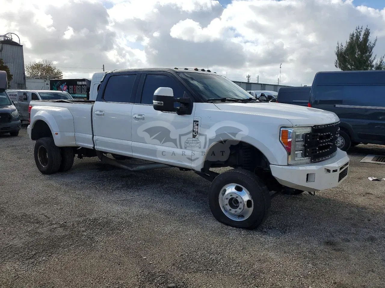 Ford F-350 6.7L 8 2017