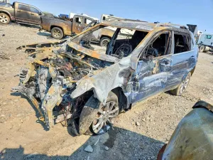 Jeep Cherokee 2.4L 4 2020