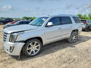 Cadillac Escalade 6.2L 8 2016