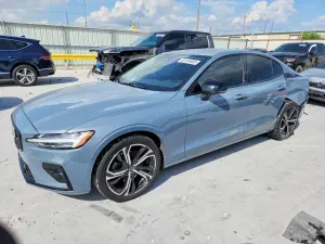 Volvo S60 2.0L 4 2023