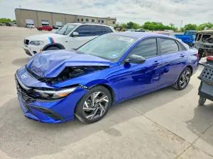 Hyundai Elantra 2.0L 4 2025