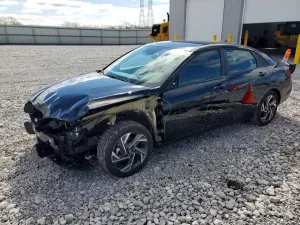 Hyundai Elantra 2.0L 4 2025