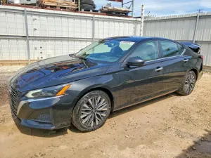 Nissan Altima 2.5L 4 2025