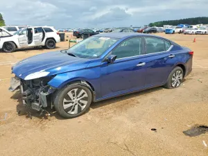 Nissan Altima 2.5L 4 2020