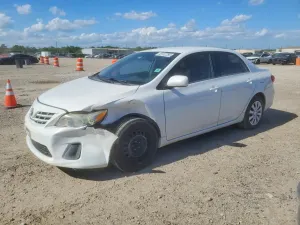 Toyota Corolla 1.8L 4 2013