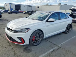Volkswagen Jetta 2.0L 4 2025