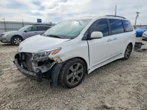 Toyota Sienna 3.5L 6 2017