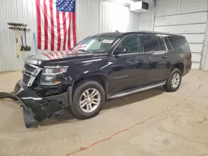 Chevrolet Suburban 5.3L 8 2015