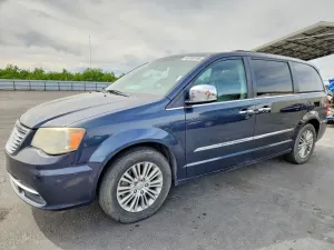 Chrysler Town & Country 2013