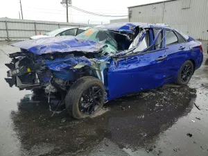 Hyundai Elantra 2.0L 4 2024