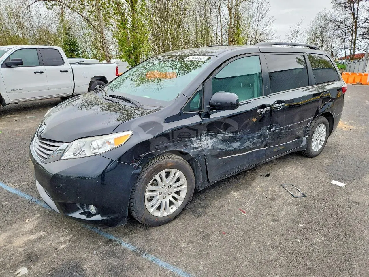 Toyota Sienna 3.5L 6 2017
